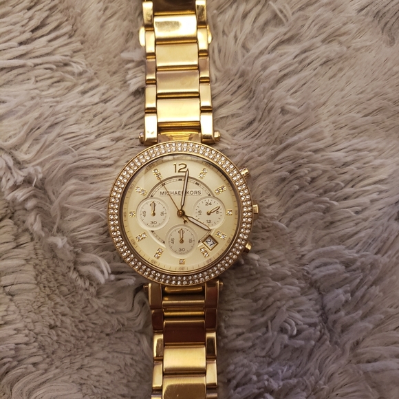Michael Kors Gold Watch - Picture 2 of 3